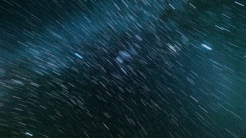 Музыкальный будильник с проектором звездного неба