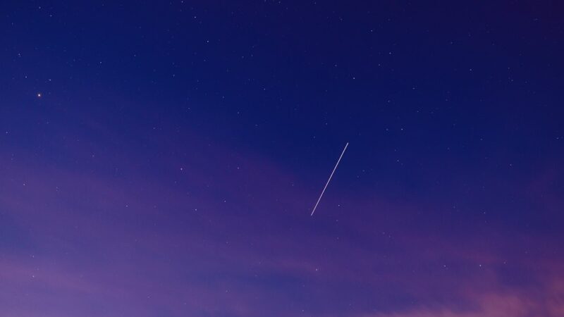 Светильник со звездами на потолок для детской комнаты